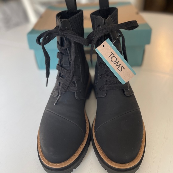 Tom’s Black Ankle Boots - Picture 4 of 5